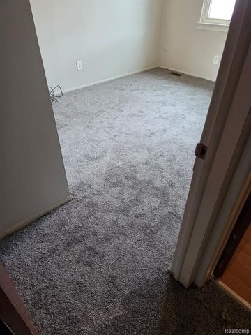 20938 Hunt Drive 52, Roseville, MI 48066