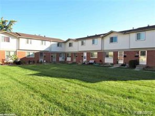 20938 Hunt Drive 52, Roseville, MI 48066