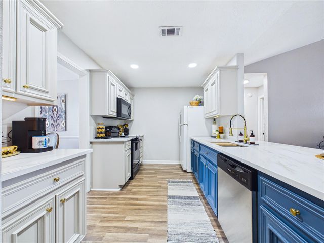 6209 Brookdale Drive, League City, TX 77573
