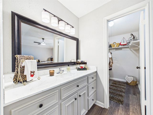 6209 Brookdale Drive, League City, TX 77573