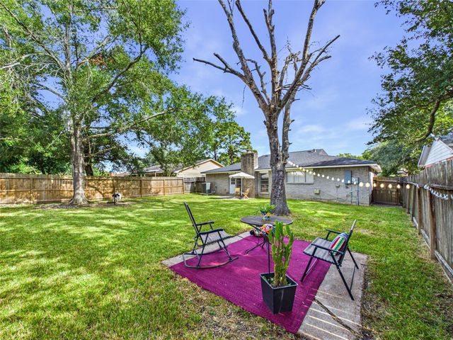 6209 Brookdale Drive, League City, TX 77573