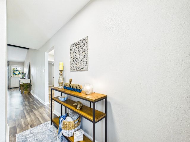 6209 Brookdale Drive, League City, TX 77573