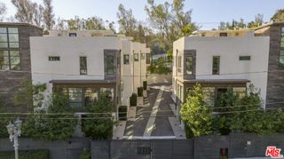 2111 N Cahuenga Boulevard 14, Los Angeles, CA 90068