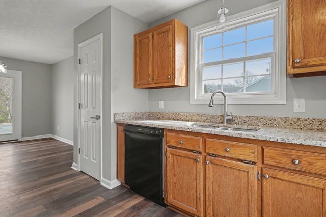 1162 Peter Pond Rd, Ashland City, TN 37015