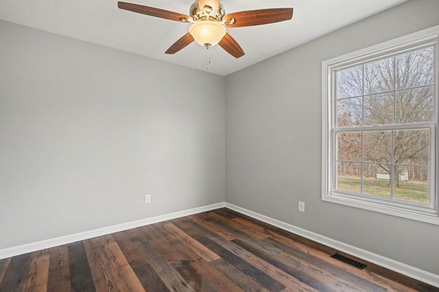 1162 Peter Pond Rd, Ashland City, TN 37015