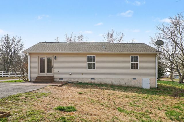 1162 Peter Pond Rd, Ashland City, TN 37015