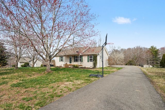 1162 Peter Pond Rd, Ashland City, TN 37015