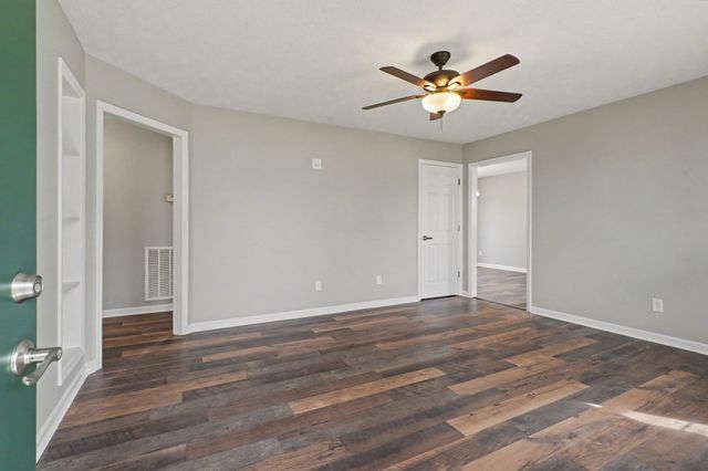 1162 Peter Pond Rd, Ashland City, TN 37015