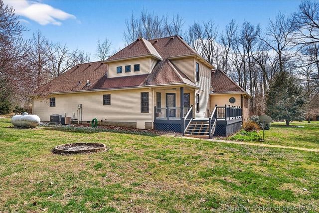 3415 Whispering Woods Drive NE, New Salisbury, IN 47161