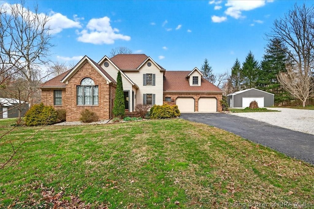 3415 Whispering Woods Drive NE, New Salisbury, IN 47161