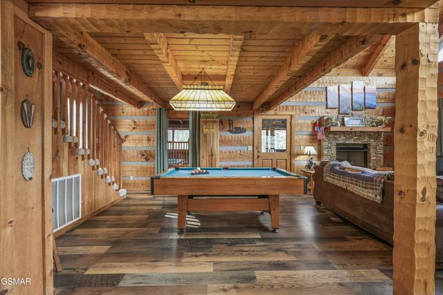 1128 Oak Court, Gatlinburg, TN 37738