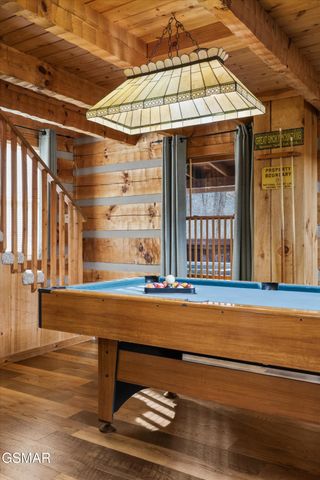 1128 Oak Court, Gatlinburg, TN 37738