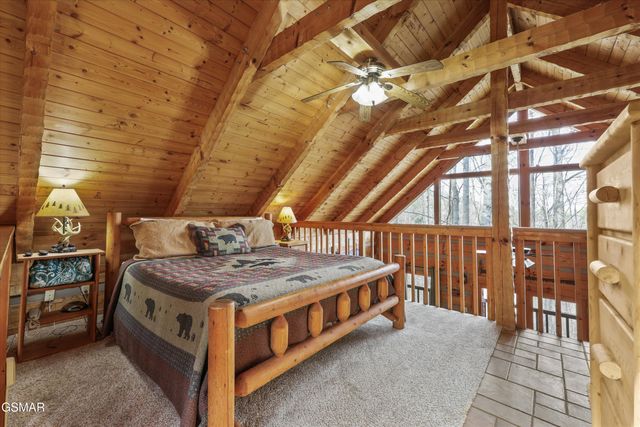 1128 Oak Court, Gatlinburg, TN 37738