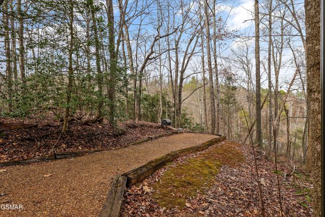 1128 Oak Court, Gatlinburg, TN 37738