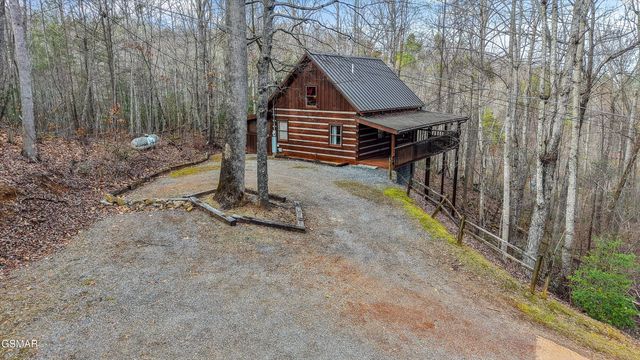 1128 Oak Court, Gatlinburg, TN 37738