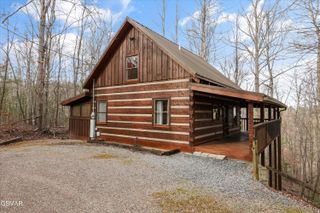 1128 Oak Court, Gatlinburg, TN 37738