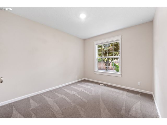 19277 MINUET Ct, Oregon City, OR 97045
