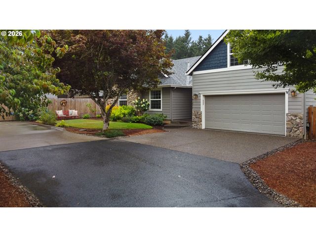 19277 MINUET Ct, Oregon City, OR 97045