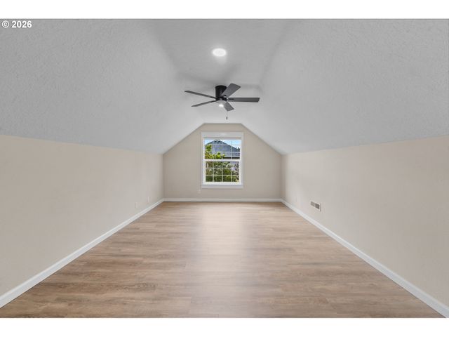19277 MINUET Ct, Oregon City, OR 97045