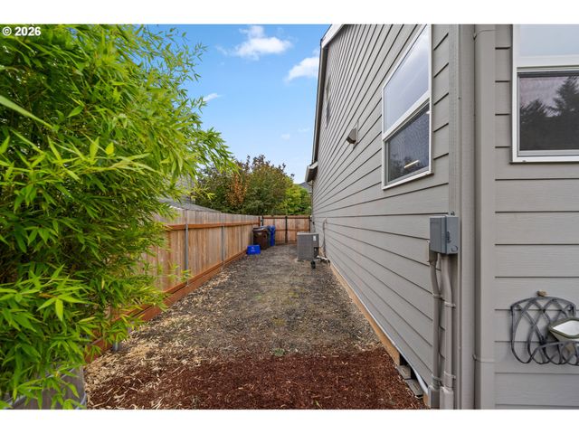 19277 MINUET Ct, Oregon City, OR 97045