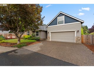 19277 MINUET Ct, Oregon City, OR 97045