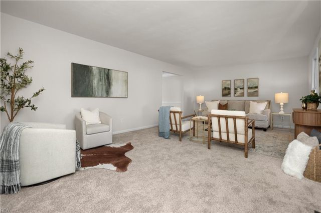 1024 Wymers CT, Chesapeake, VA 23322