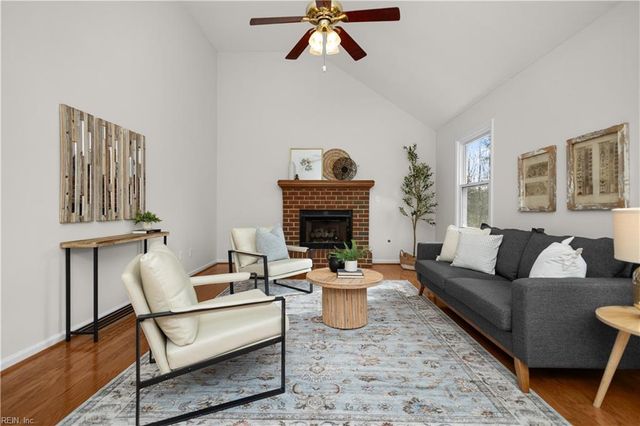 1024 Wymers CT, Chesapeake, VA 23322