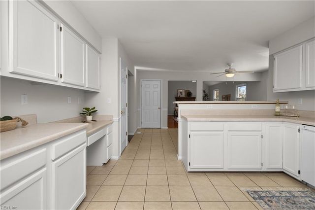 1024 Wymers CT, Chesapeake, VA 23322