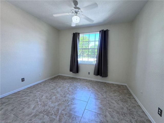 4720 Saint Croix LN 124, Naples, FL 34109