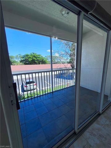 4720 Saint Croix LN 124, Naples, FL 34109