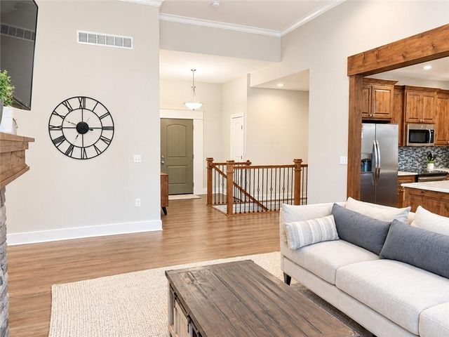 609 Campbell Street, Pleasant Hill, MO 64080