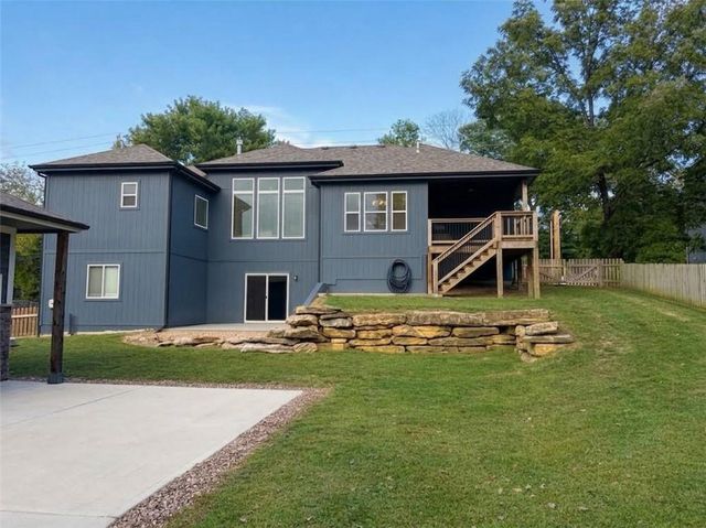 609 Campbell Street, Pleasant Hill, MO 64080