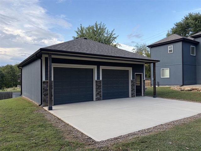 609 Campbell Street, Pleasant Hill, MO 64080