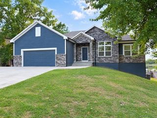 609 Campbell Street, Pleasant Hill, MO 64080