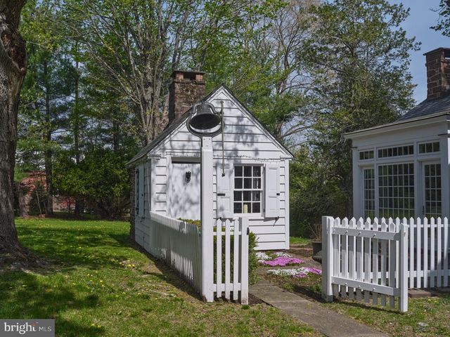 6398 DURHAM RD, Pipersville, PA 18947