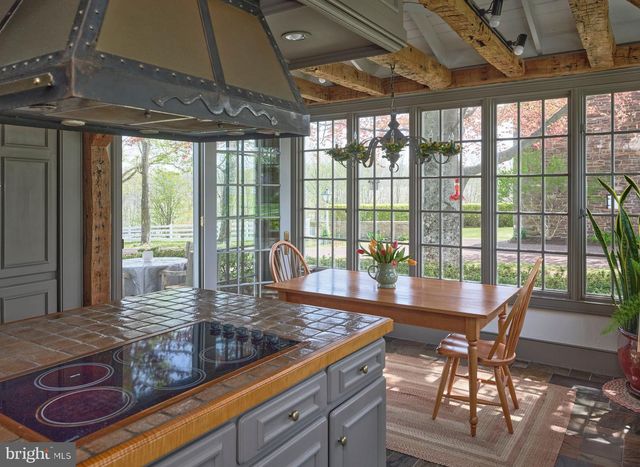 6398 DURHAM RD, Pipersville, PA 18947