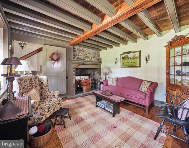 6398 DURHAM RD, Pipersville, PA 18947