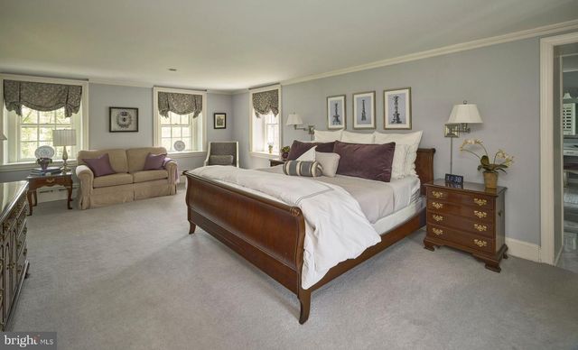 6398 DURHAM RD, Pipersville, PA 18947