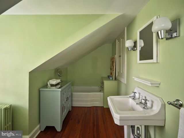 6398 DURHAM RD, Pipersville, PA 18947