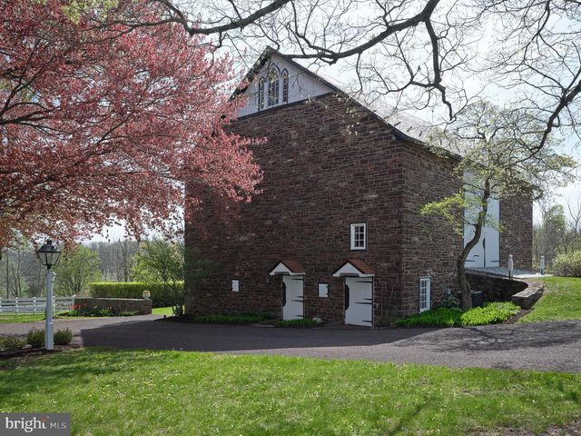 6398 DURHAM RD, Pipersville, PA 18947