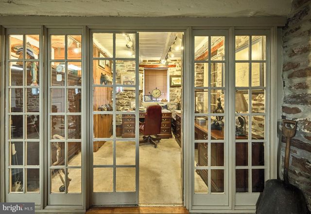 6398 DURHAM RD, Pipersville, PA 18947