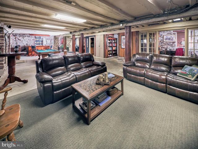 6398 DURHAM RD, Pipersville, PA 18947