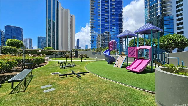 88 Piikoi Street 2408, Honolulu, HI 96814