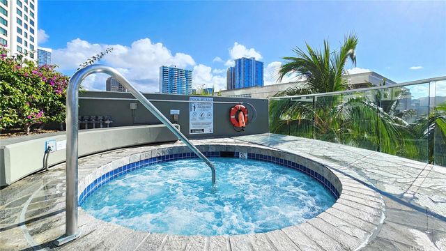 88 Piikoi Street 2408, Honolulu, HI 96814