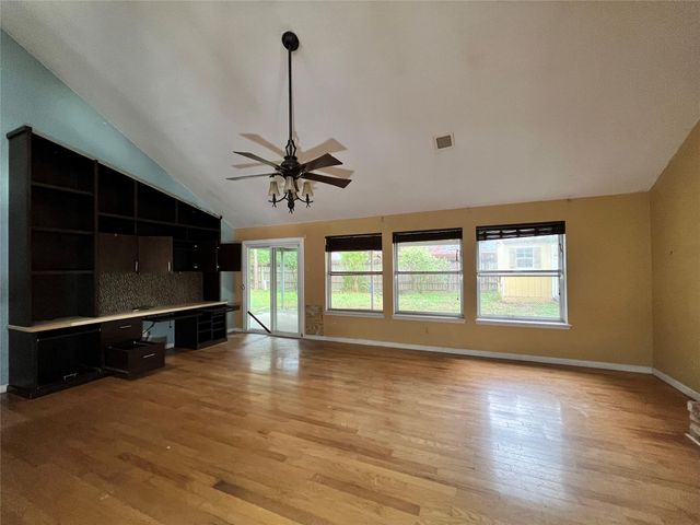 2019 Southwood Drive, Woodbranch, TX 77357