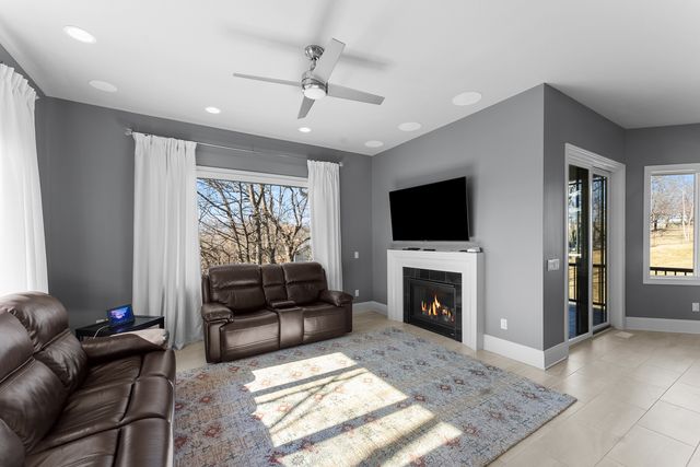 4928 Woody Creek, Bettendorf, IA 52722