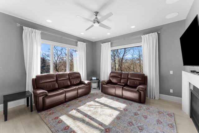 4928 Woody Creek, Bettendorf, IA 52722