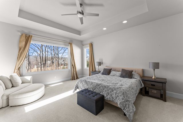 4928 Woody Creek, Bettendorf, IA 52722