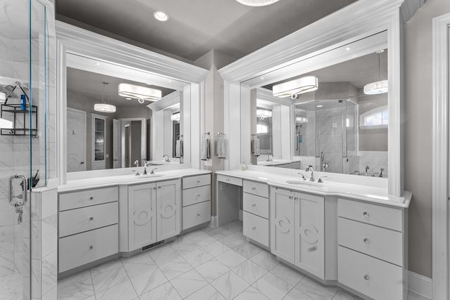 4928 Woody Creek, Bettendorf, IA 52722