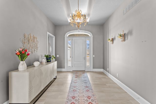 4928 Woody Creek, Bettendorf, IA 52722